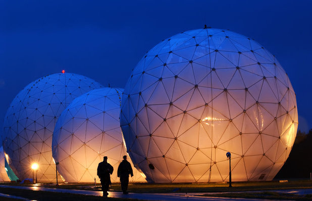 800px-Navy-Radome.jpg